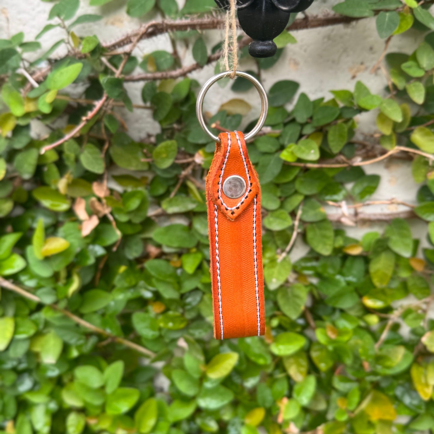 Leather Loop keychain | Handmade in Mexico | Cowboy and western design | Gift | key charm