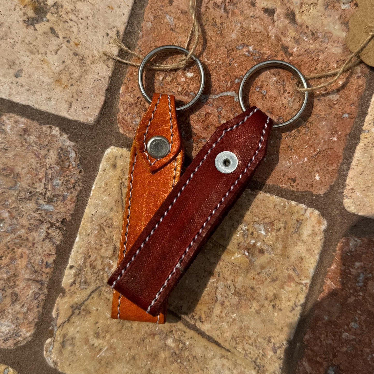 Leather Loop keychain | Handmade in Mexico | Cowboy and western design | Gift | key charm